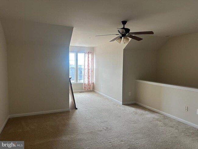 Building Photo - 22546 Phillips St