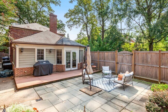 Building Photo - Chevy Chase Home