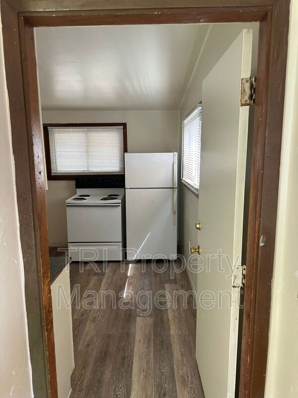 Building Photo - 1453 1/2 10th Street