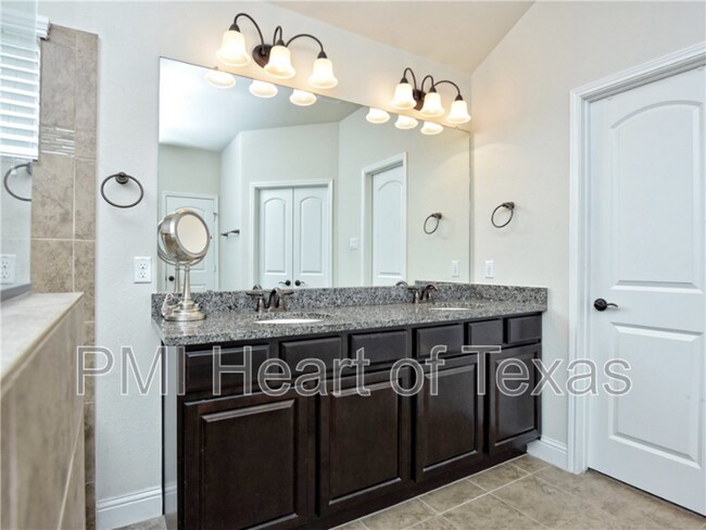 Building Photo - 2413 Grand Lake Pkwy