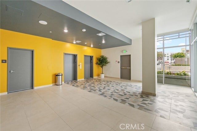 Building Photo - 168 S Monterey St