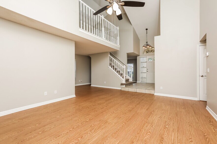 Building Photo - 1046 Kelly Creek Cir