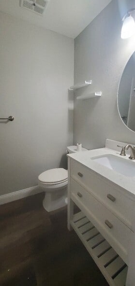 Guest bathroom - 6785 Sandwater Trl N