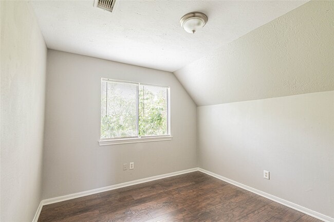 Building Photo - 5134 Cotter Ln