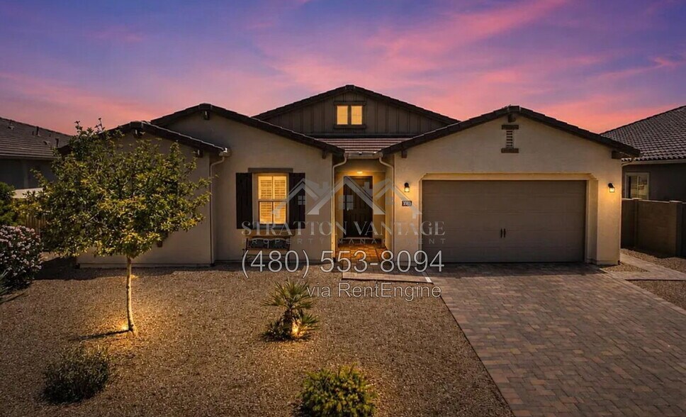 Building Photo - 1083 E Holland Park Dr