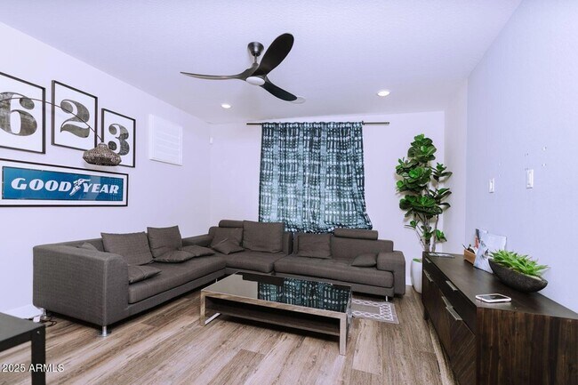 Building Photo - 13848 S 177th Ln