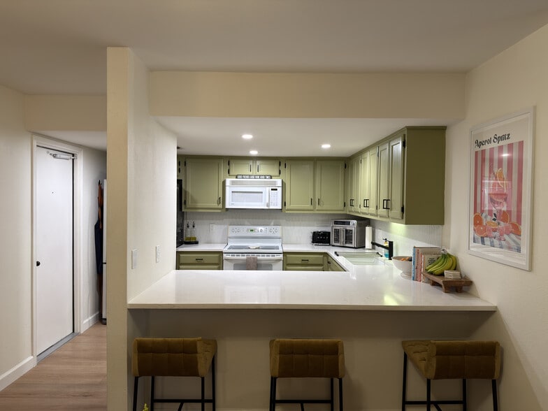 Kitchen - 9319 Whisper Pt