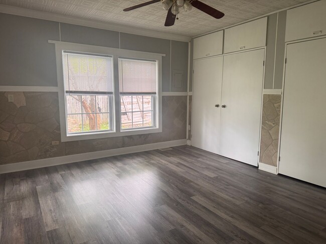 Building Photo - Two Bedroom Home Downtown Corbin, KY