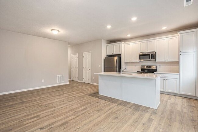 Building Photo - 3517 E Sedge Wren Dr