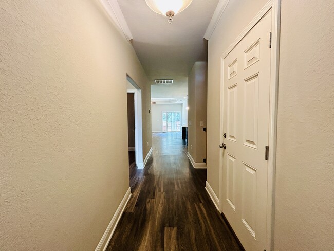 Building Photo - 10752 Trailblazer Wy