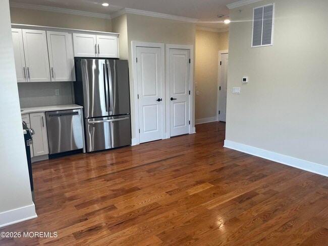 Building Photo - 2419 Bridge Ave