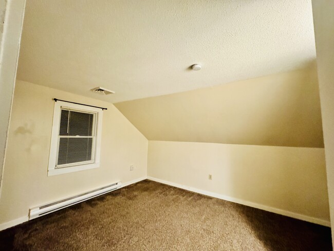 Spare bedroom - 128 Main St