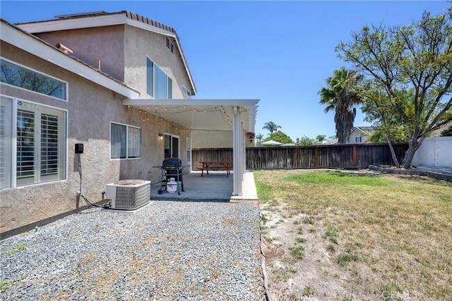 Building Photo - 31557 Calle Los Padres
