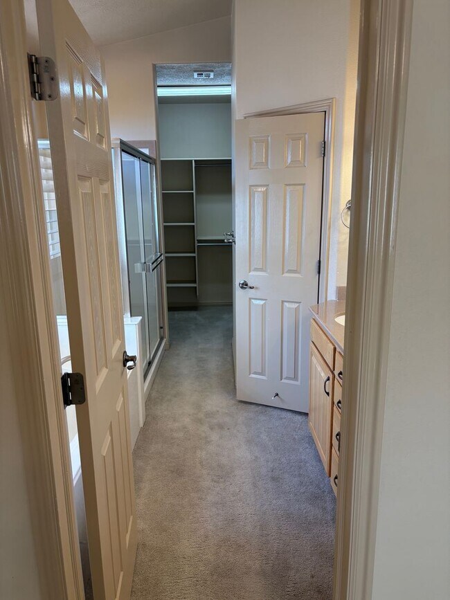 Building Photo - St. George Oasis