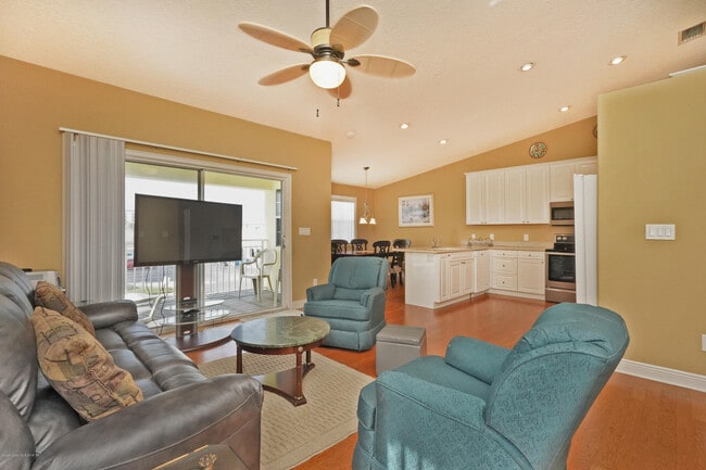 Building Photo - 181 St Lucie Ln