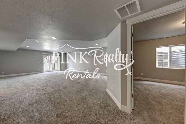 Building Photo - 1407 Grand Overlook St