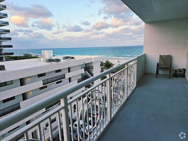 Building Photo - 5825 Collins Ave