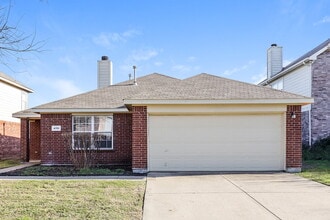 Building Photo - 4701 Palm Ridge Dr