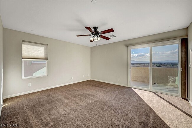 Building Photo - 985 Pebble Lake St