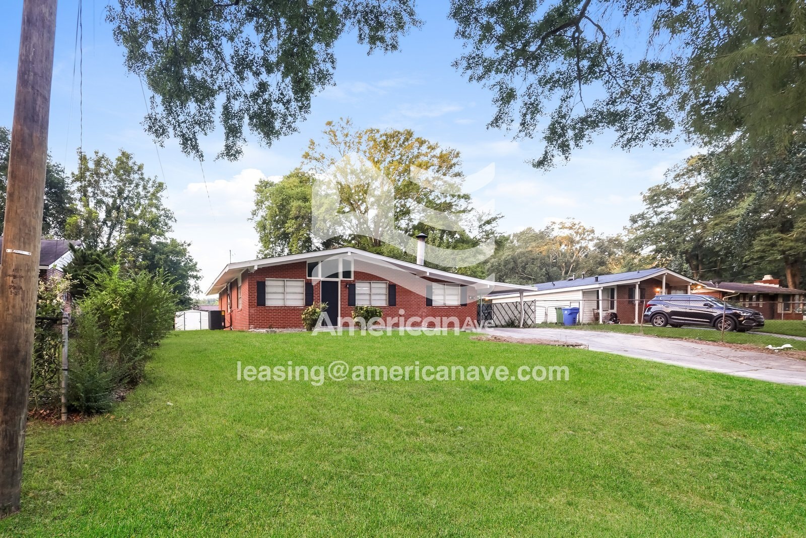 Building Photo - 2410 Broadmoor Dr