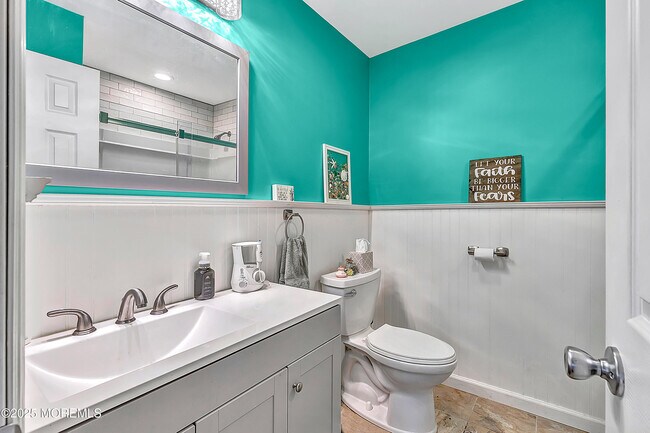 Building Photo - 14 Santiago Dr W