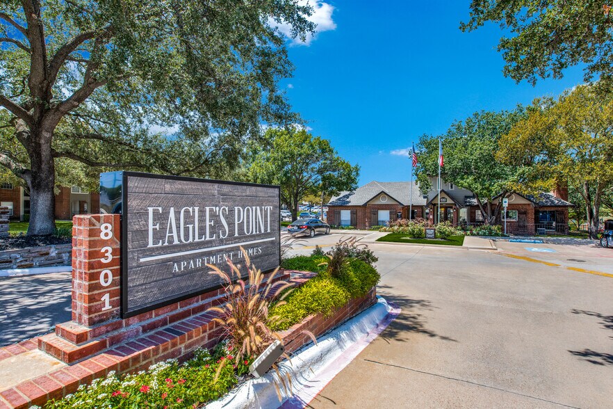 Eagle’s Point Apartment Homes 8301 Boat Club Rd Fort Worth TX 76179