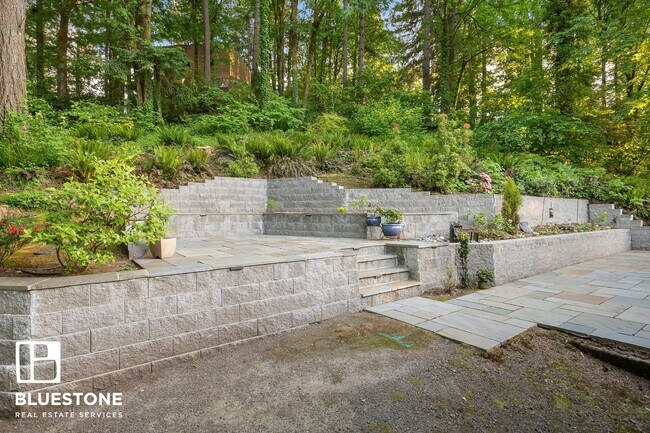 Building Photo - Beautiful 4 bedroom home in Palisades Neighborhood of Lake Oswego!