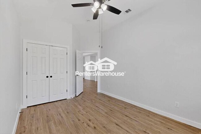 Building Photo - MOVE IN READY Denton Home