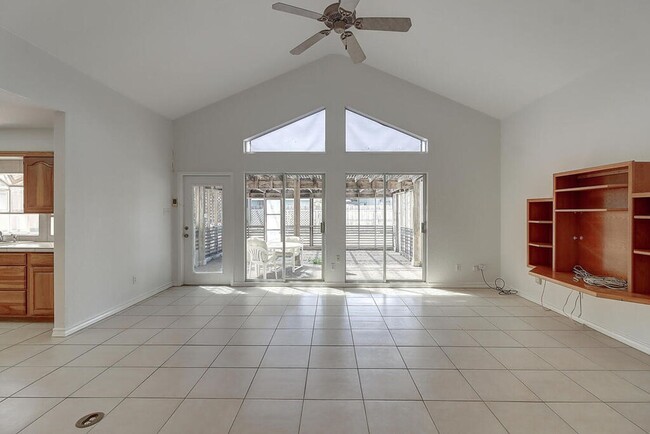 Building Photo - 15321 Dasmarines - 3/bed 2/bath $2,099/mo