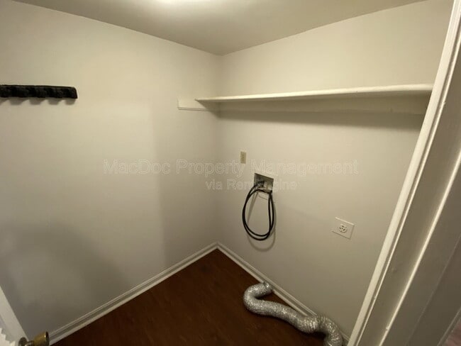 Building Photo - 212 Farrell Ln