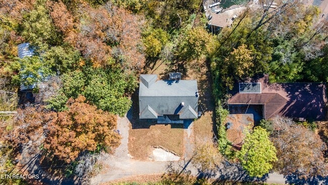 Building Photo - 602 Lookout Ct SE