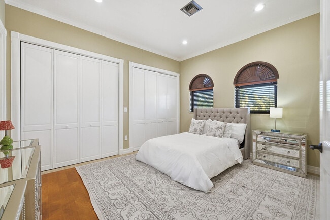 Building Photo - 10270 SW 58th St