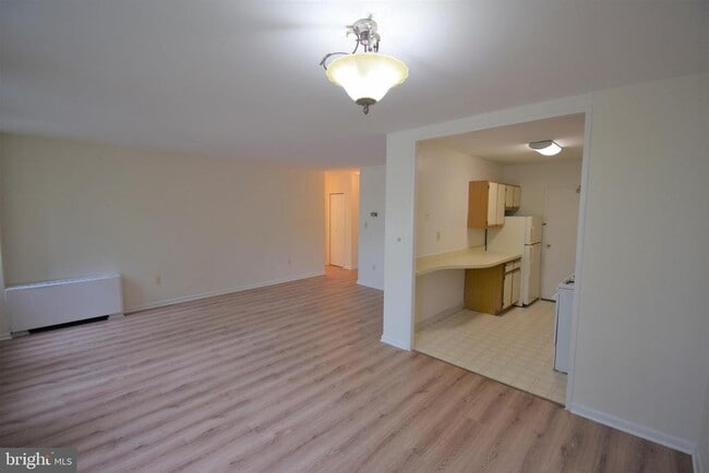 Building Photo - 6621 Wakefield Dr