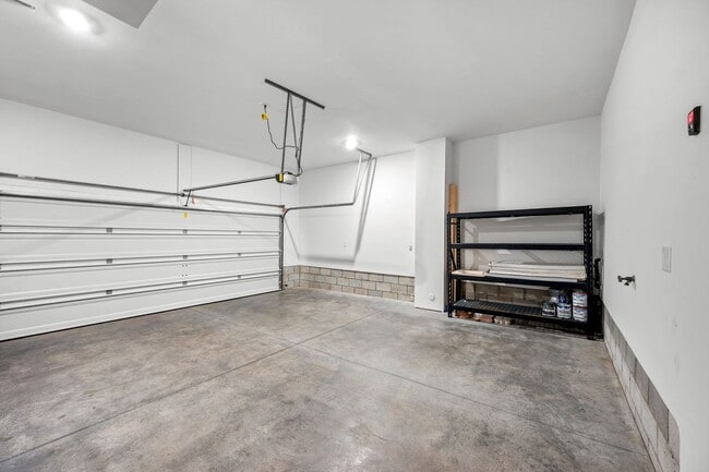 Building Photo - Burkitt Ridge Townhome