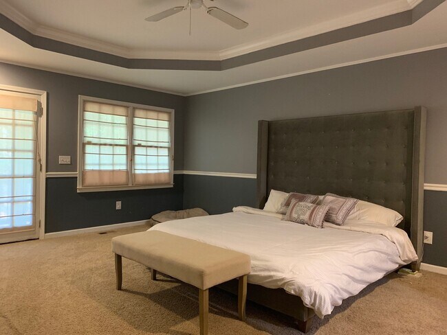 Building Photo - Hard to Find Rental Home in Heart of Dunwoody