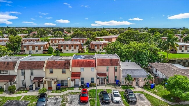 Building Photo - 1379 Seaview