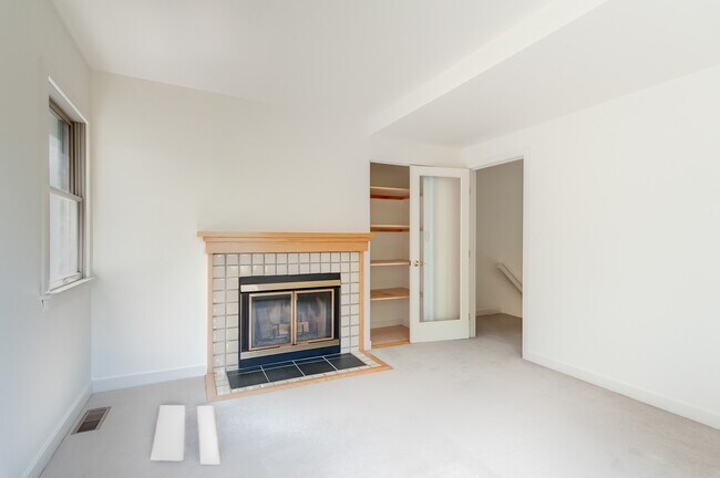 Building Photo - 475 Arsenal St