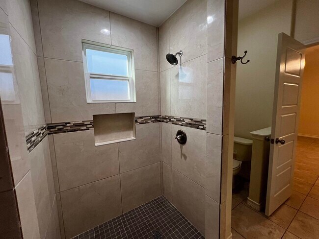 Building Photo - 5703 Moses Lp