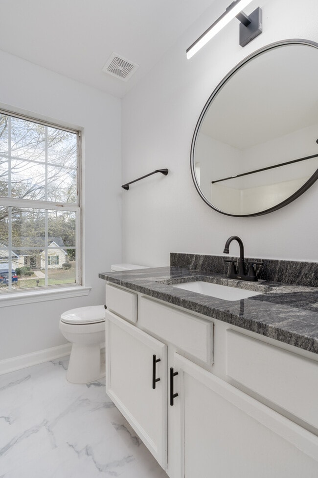 Building Photo - 1021 Aderley Oak Dr