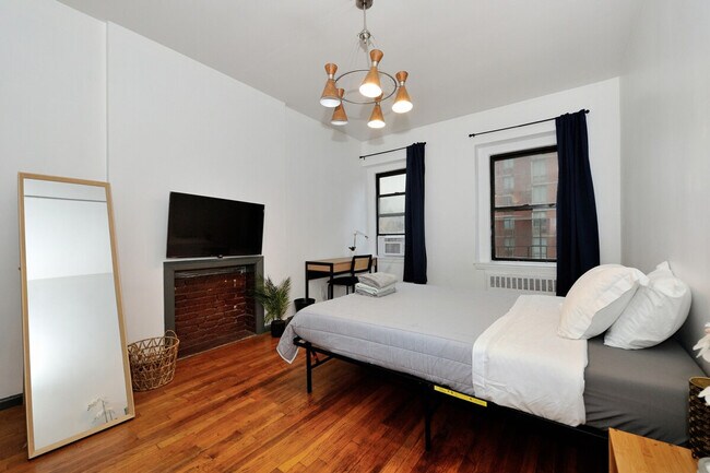 Building Photo - 474 9th Ave