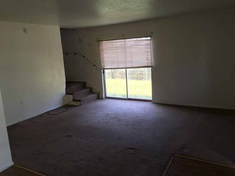 Building Photo - 5004 Mt Rushmore Dr