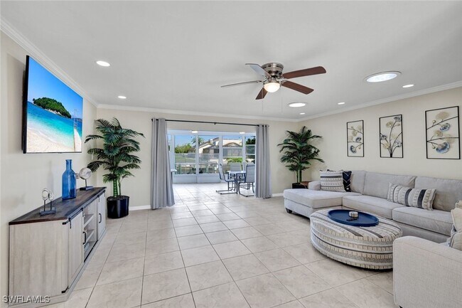 Building Photo - 2033 SE 27th Terrace