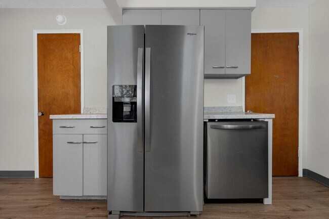 Building Photo - Green Twp- Cozy 2 Bed 1 Bath