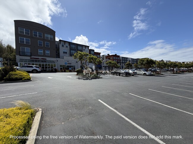 Building Photo - 8400 Oceanview Terrace