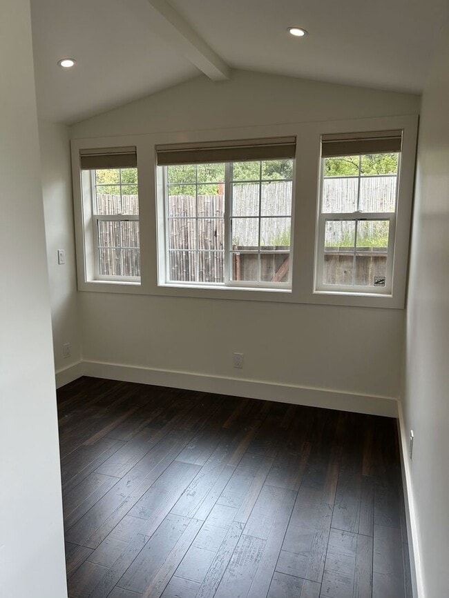 Building Photo - Tranquil Tiny House Living