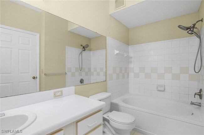 Building Photo - 11510 Villa Grand