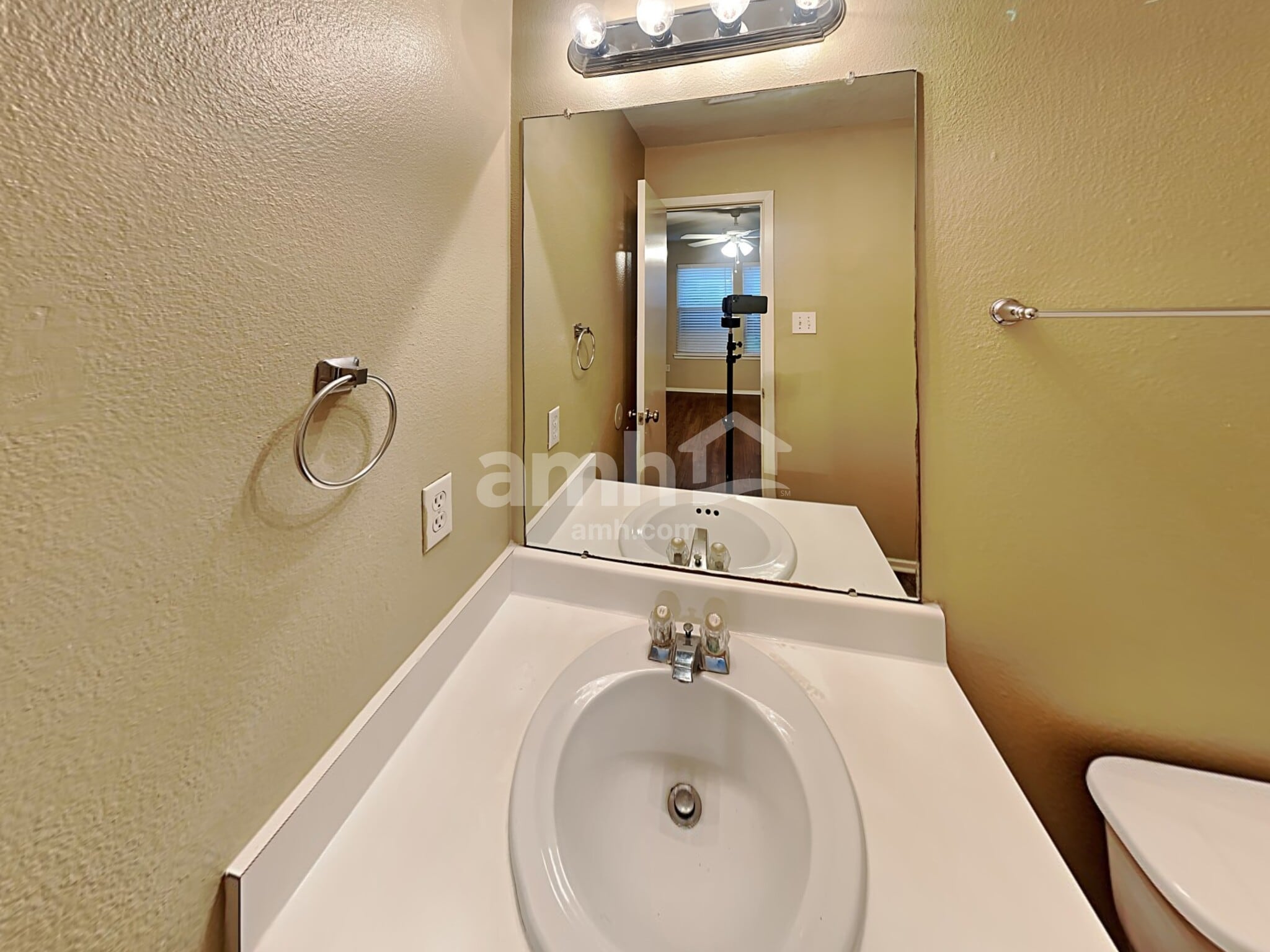 Building Photo - 6114 Elton Knolls St