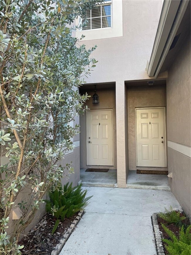 Building Photo - 2040 Pompeii Ct