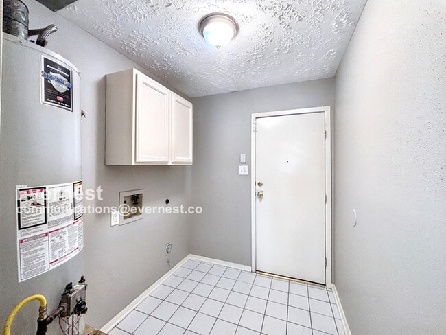 Building Photo - 14815 Wind Cave Ln