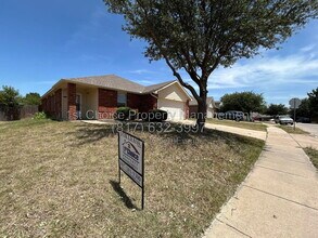 Building Photo - 4888 Parkview Hills Ln